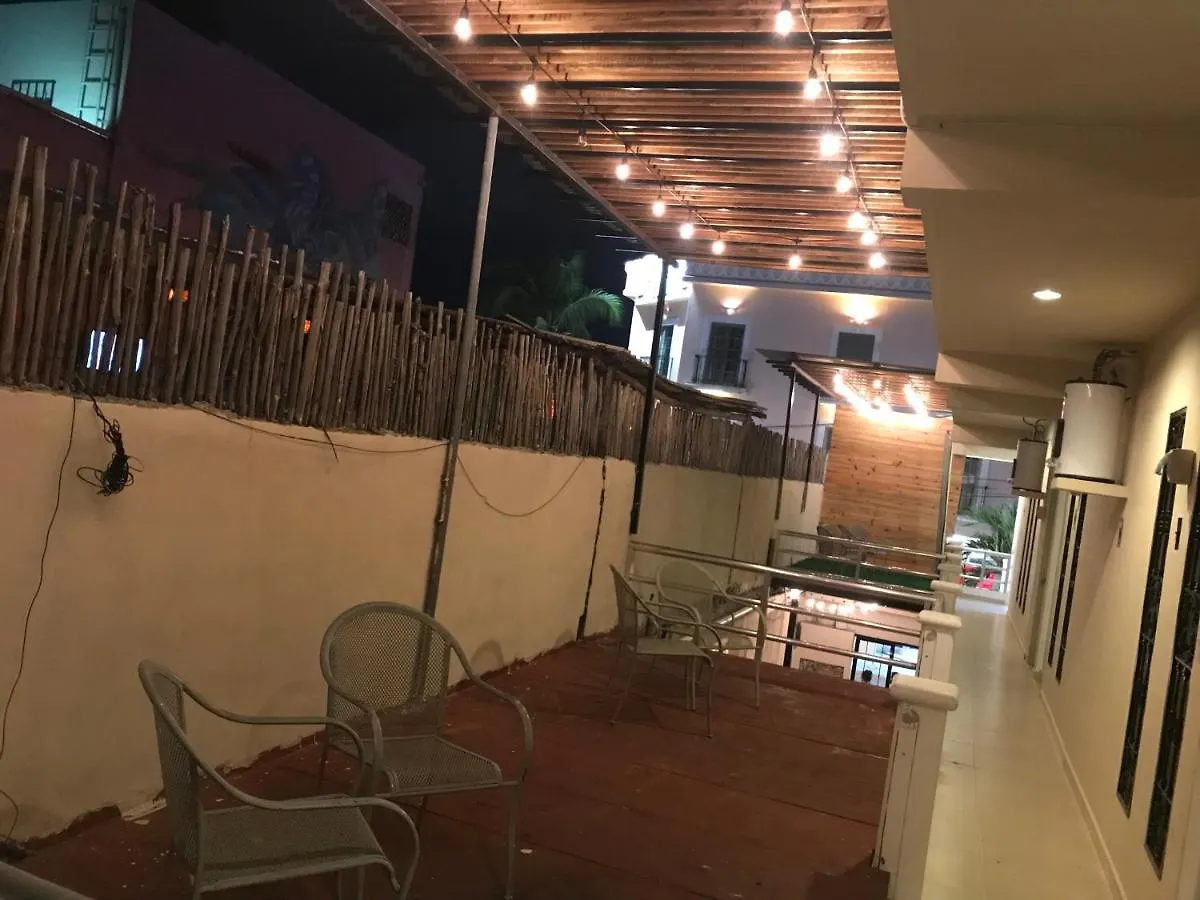 Hotel D^Atyi 0*, Playa del Carmen Mexico